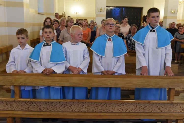 Archanioł w Dąbrówkach Breńskich