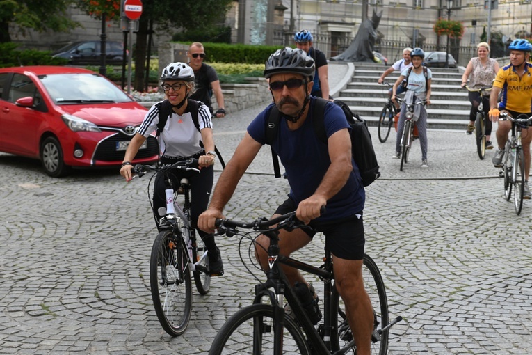 Rowerowa pielgrzymka w intencji trzeźwości