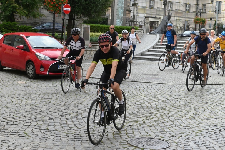 Rowerowa pielgrzymka w intencji trzeźwości