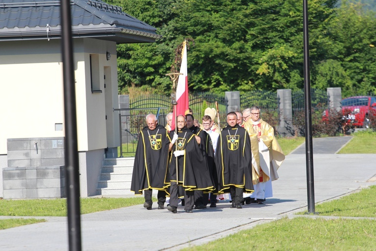 Poświęcenie cmentarza w Nawojowej