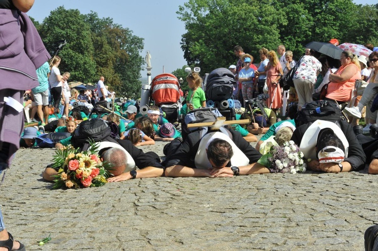 Grupa 26 - wejście