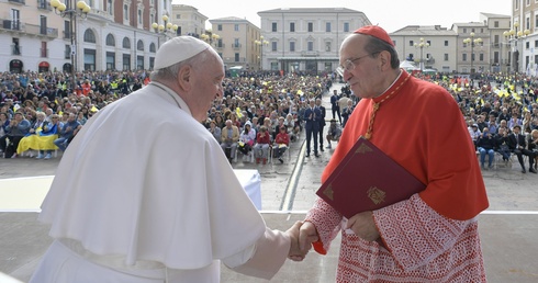 Papież Franciszek z wizytą w L'Aquili