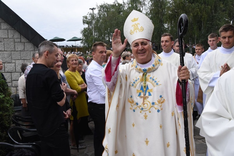 Była to pierwsza taka wizyta nuncjusza w diecezji tarnowskiej poza tymi związanymi z nominacjami biskupimi. 