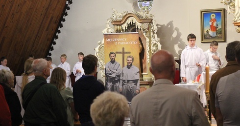 Z Pariacoto do Karpacza