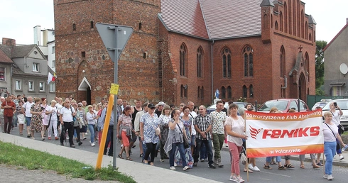 Pielgrzymka to nie rajd, to droga przeżyta na modlitwie