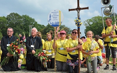 Przed tron Maryi pielgrzymów wprowadził bp Andrzej F. Dziuba.