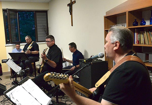 Zaprezentowali m.in. utwór „Ja chcę żyć dla Króla”.