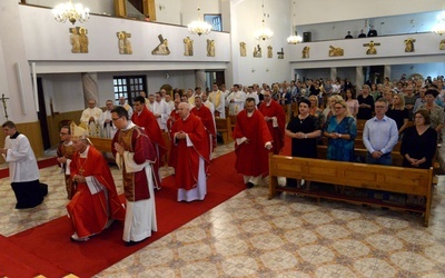 Centralnym punktem spotkań były Msze św. pod przewodnictwem ordynariusza.