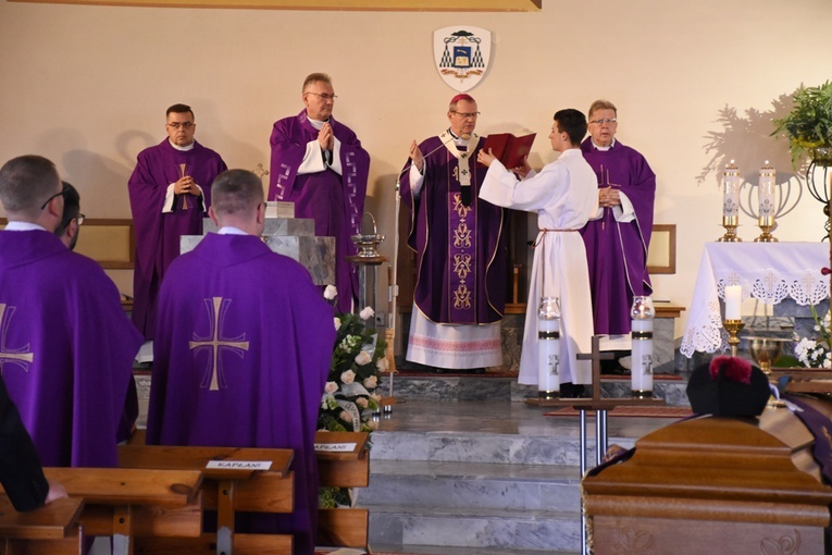 Pogrzeb ks. kan. Zygmunta Karczewskiego