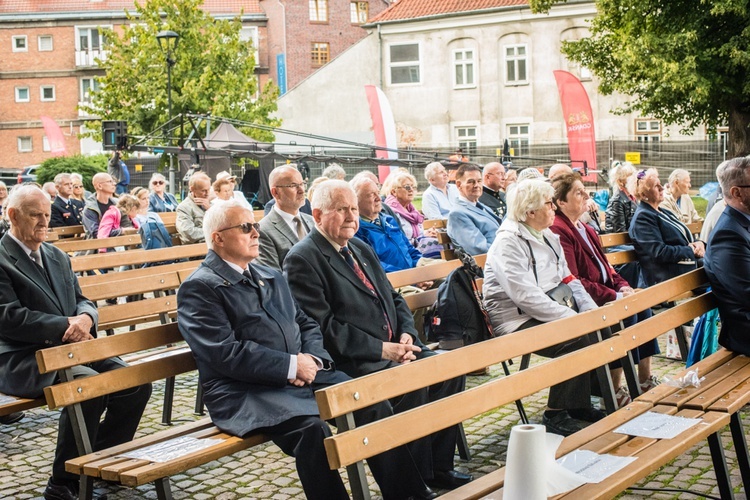 Msza św. w przy pomniku Obrońców Poczty 2022