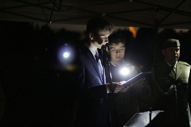 Przy grobach westerplatczyków