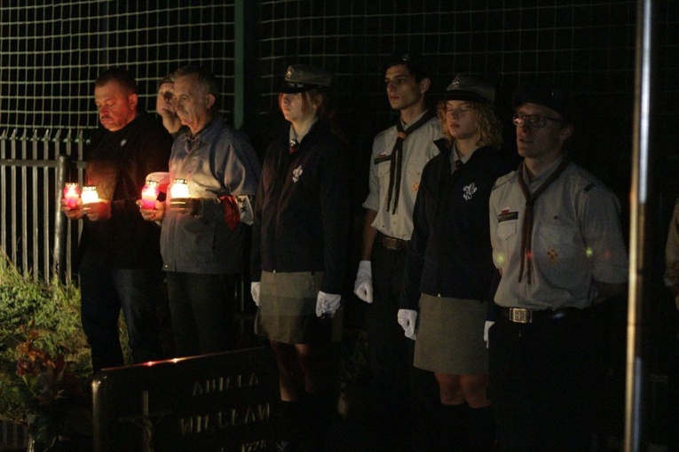 Przy grobach westerplatczyków