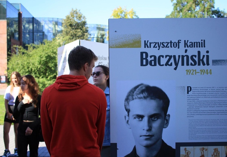 Wystawa "Pokolenie Baczyńskiego"