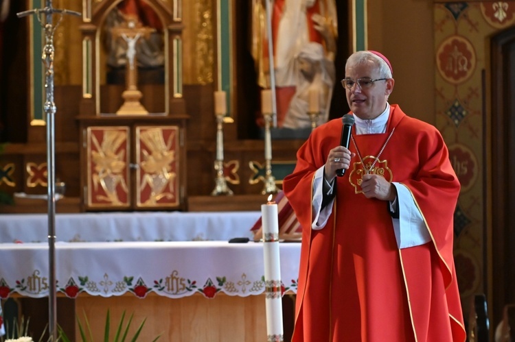 Świdnica. Rozpoczęcie roku w szkole Caritas