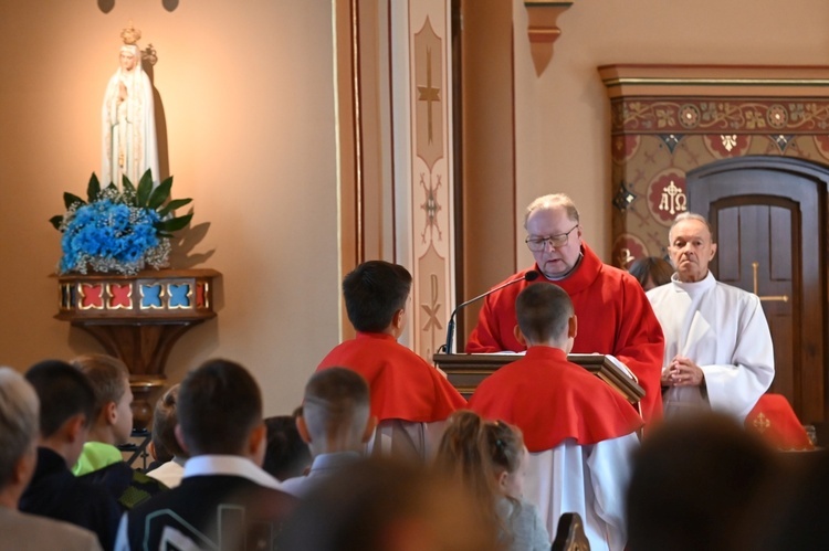 Świdnica. Rozpoczęcie roku w szkole Caritas