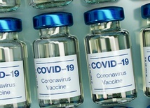Komisja Europejska zatwierdziła zmodyfikowane szczepionki przypominające na Covid-19