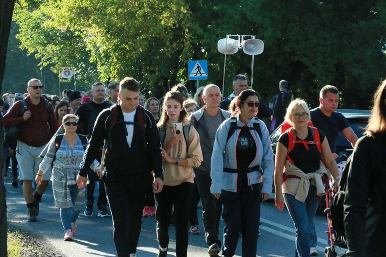 Pielgrzymi do Wąwolnicy