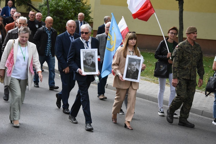 Pomnik żołnierzy wyklętych i niezłomnych w Mielcu