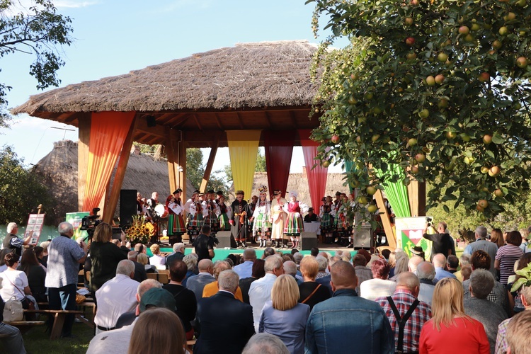 90-lecie Amatorskiego Zespołu Regionalnego im. Wł. St. Reymonta w Lipcach Reymontowskich