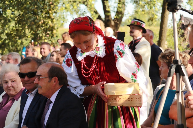 90-lecie Amatorskiego Zespołu Regionalnego im. Wł. St. Reymonta w Lipcach Reymontowskich