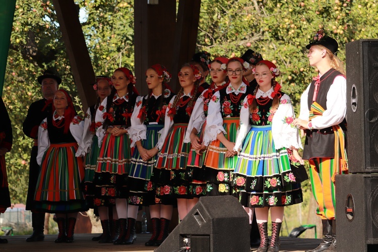 90-lecie Amatorskiego Zespołu Regionalnego im. Wł. St. Reymonta w Lipcach Reymontowskich