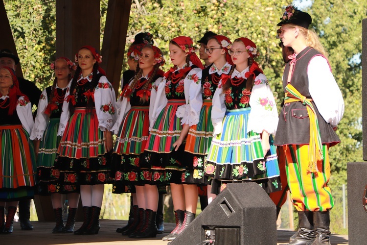 90-lecie Amatorskiego Zespołu Regionalnego im. Wł. St. Reymonta w Lipcach Reymontowskich