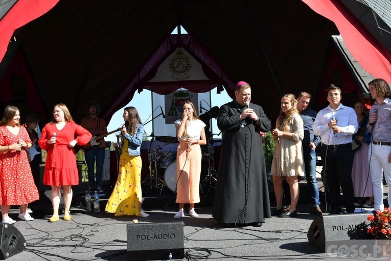 Pielgrzymka Ruchu Światło-Życie do Rokitna