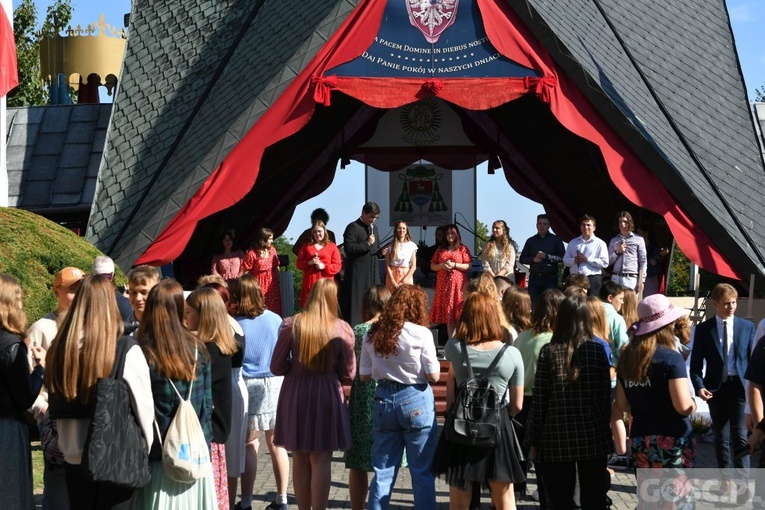 Pielgrzymka Ruchu Światło-Życie do Rokitna