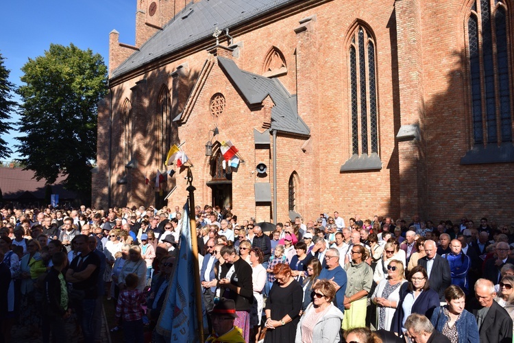 Odpust i pielgrzymi w sanktuarium Królowej Polskiego Morza