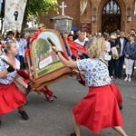 Odpust i pielgrzymi w sanktuarium Królowej Polskiego Morza