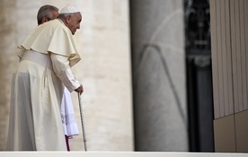 Papież ujawnia, kto nie pozwala mu na razie jechać na Ukrainę