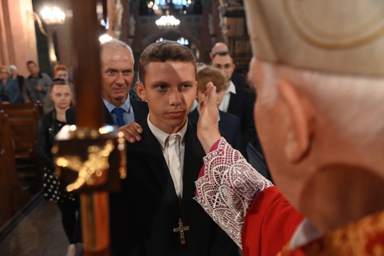 Kwartalne bierzmowanie dla 18 osób