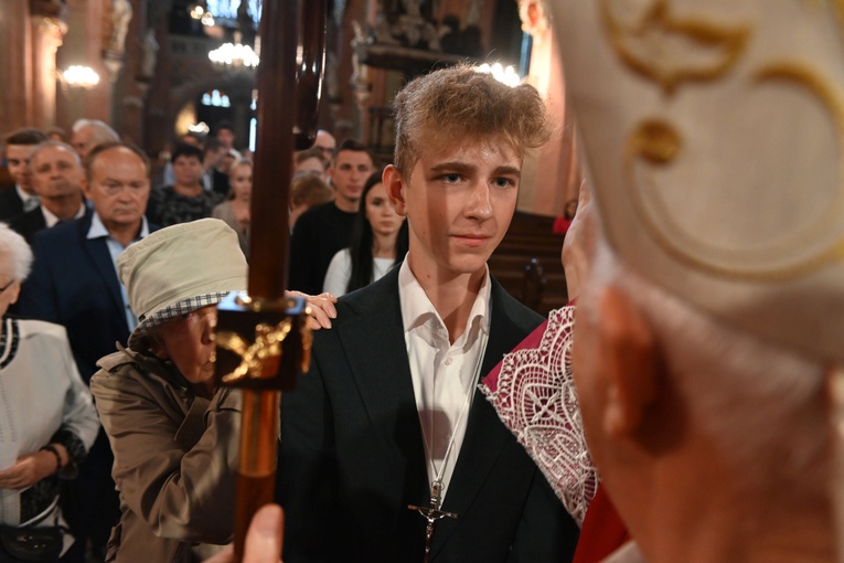 Kwartalne bierzmowanie dla 18 osób