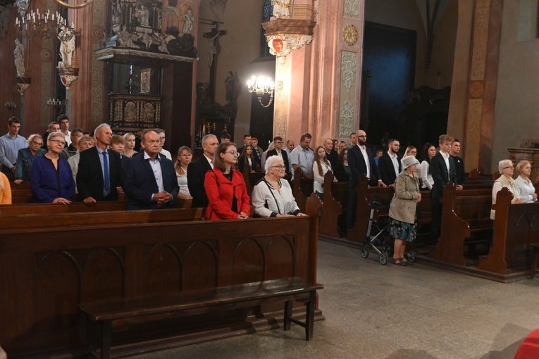 Kwartalne bierzmowanie dla 18 osób