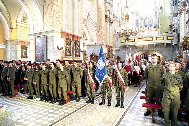 ▲	Uroczysta Eucharystia w janowskim sanktuarium.