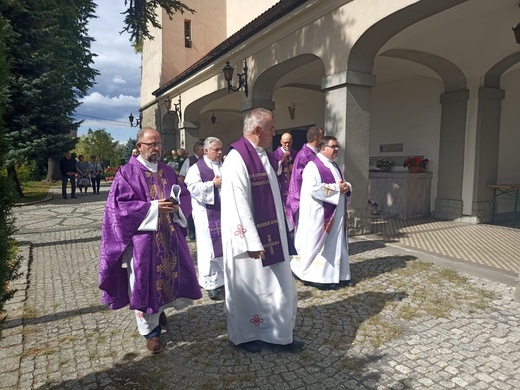 Pogrzebień. Pogrzeb ks. Jana Pytlika SDB, misjonarza z Peru