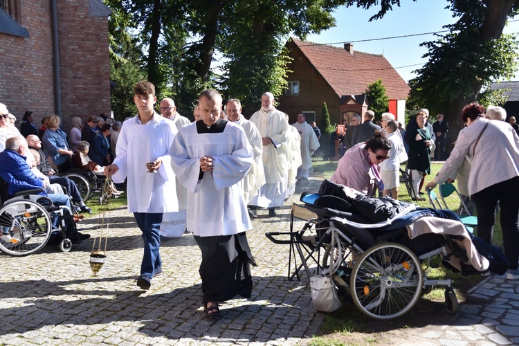 Chorzy modlili się w sanktarium swarzewskim