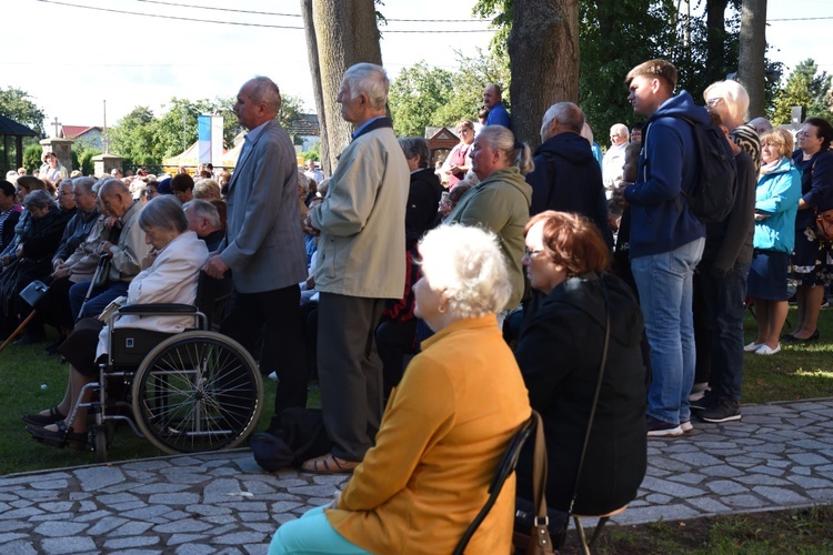 Chorzy modlili się w sanktarium swarzewskim