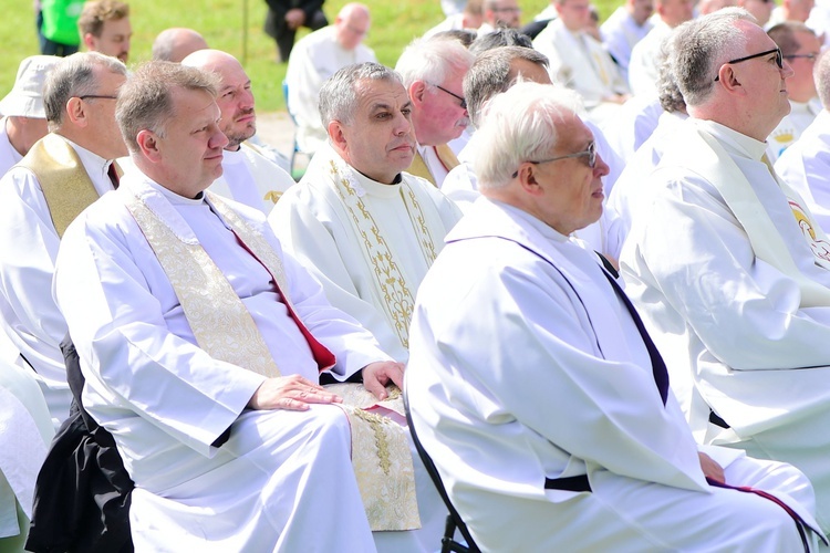 Gietrzwałd. Modlitwa kapłanów warmińskich