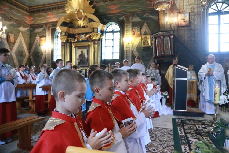 Nowi ministranci i deesemki w Brunarach