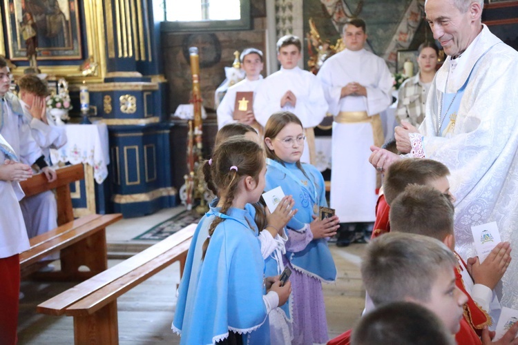 Nowi ministranci i deesemki w Brunarach