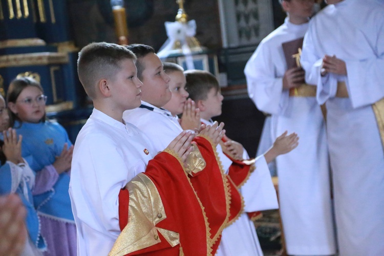 Nowi ministranci i deesemki w Brunarach