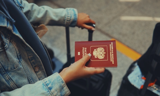 Unia Europejska zatwierdziła całkowite zawieszenie umowy wizowej z Rosją