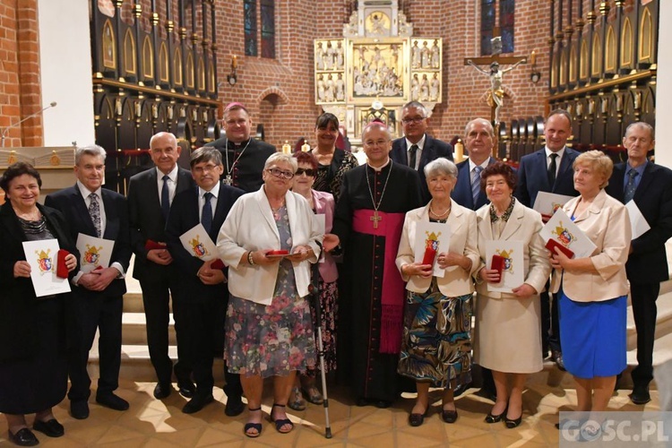 Wręczenie odznaczenia Zasłużony dla Diecezji Zielonogórsko-Gorzowskiej