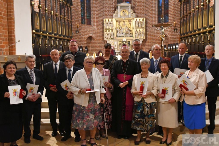 Wręczenie odznaczenia Zasłużony dla Diecezji Zielonogórsko-Gorzowskiej