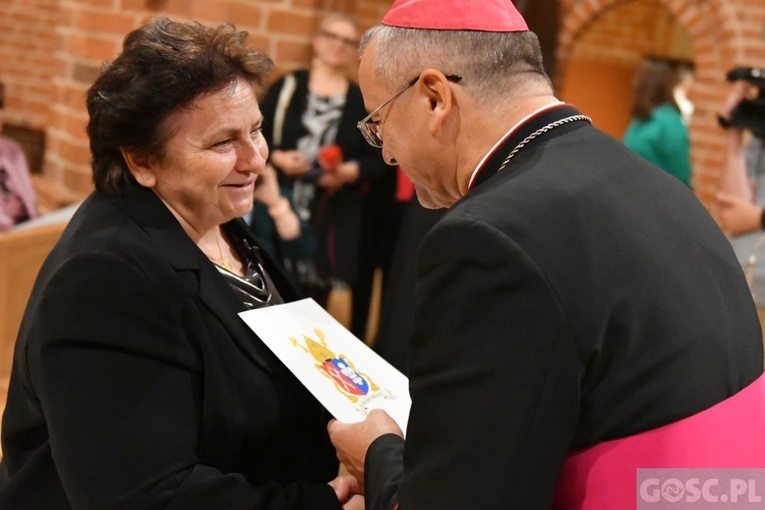 Wręczenie odznaczenia Zasłużony dla Diecezji Zielonogórsko-Gorzowskiej