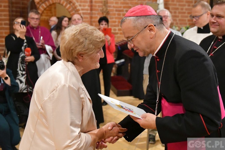 Wręczenie odznaczenia Zasłużony dla Diecezji Zielonogórsko-Gorzowskiej