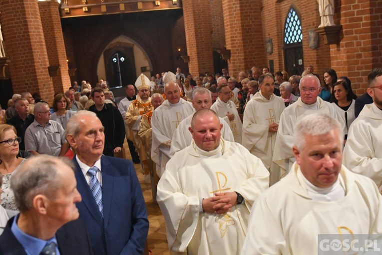 Wręczenie odznaczenia Zasłużony dla Diecezji Zielonogórsko-Gorzowskiej