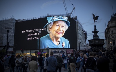 Angielska historyczka: królowa Elżbieta II uczyniła kraj bardziej tolerancyjny dla wszystkich chrześcijan