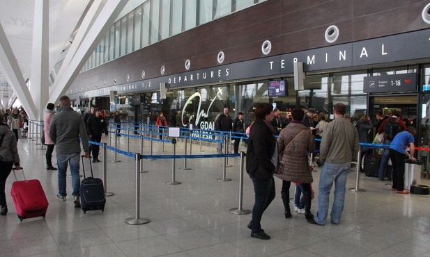 Gdańsk: Naprawiono system ILS na lotnisku